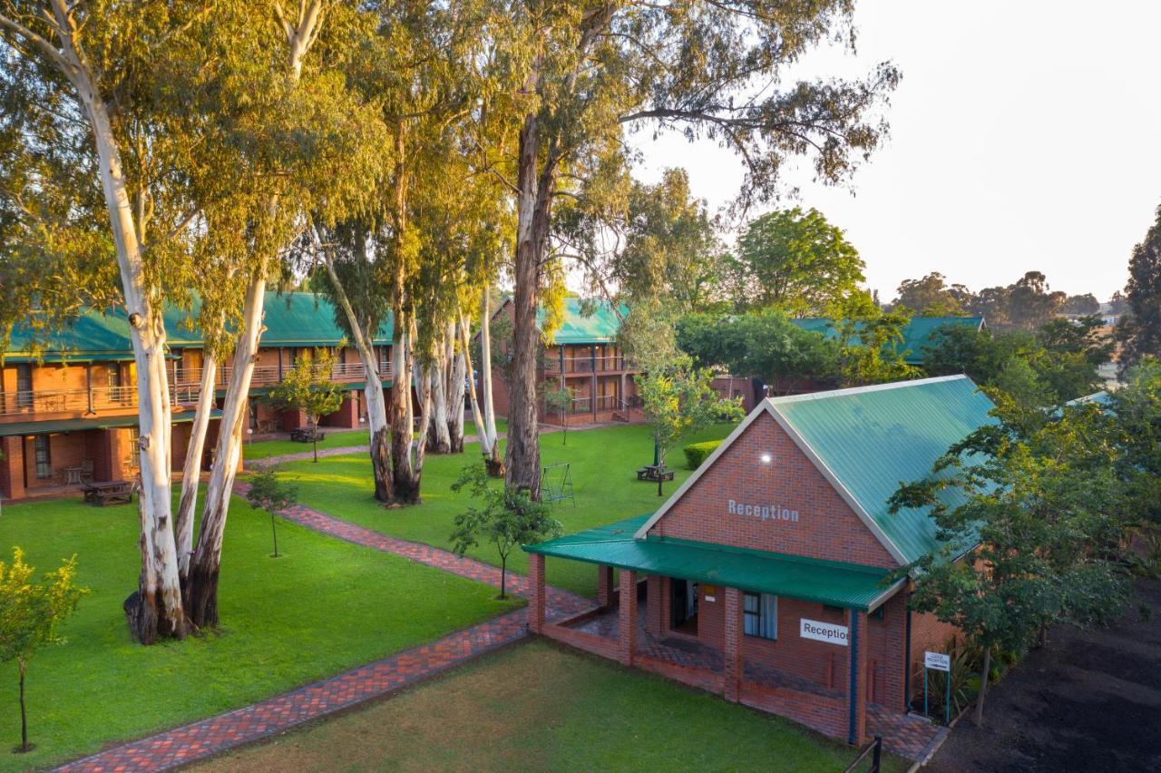 Bluegum Country Lodge Bethal Exterior photo